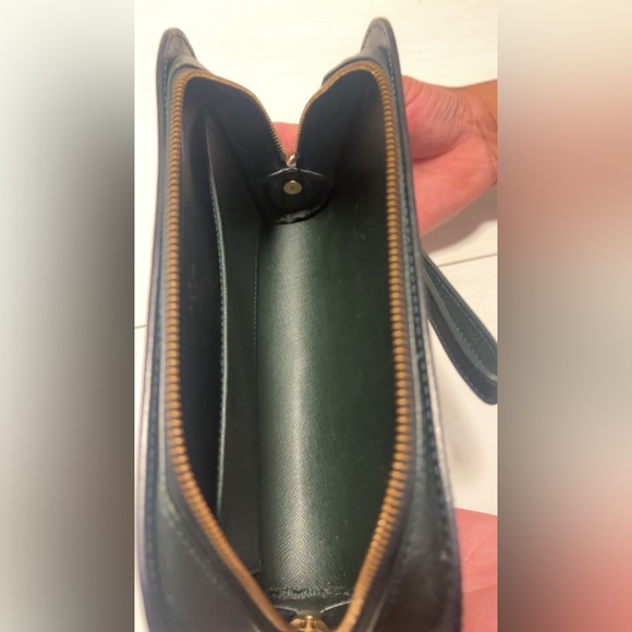 Louis Vuitton Taiga Leather Orsay Clutch Forest Green - Picture 8 of 14